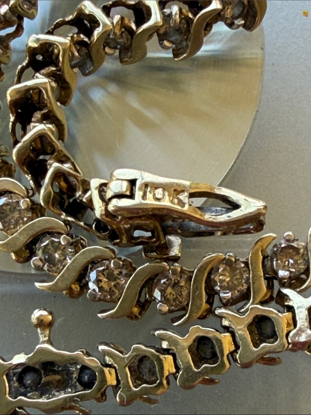 Classic Gold Link Bracelet for Women - Picture 2 of 6